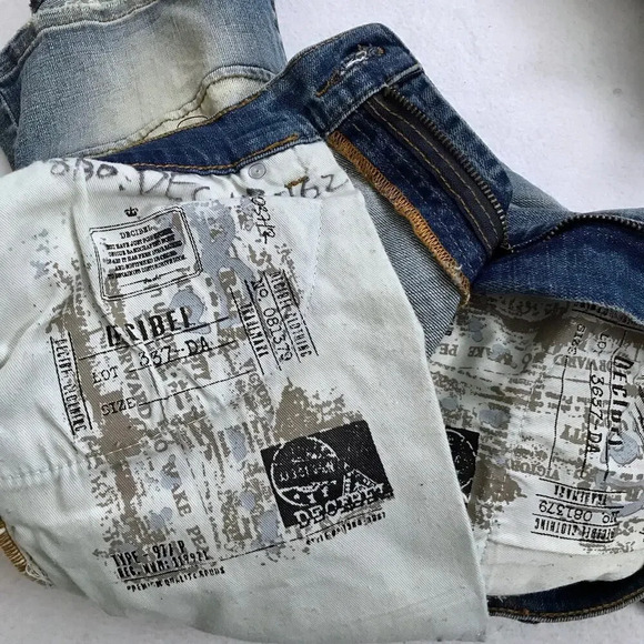 Decibel NWOT Medium Wash Jean Shorts Men 34 - Picture 10 of 10